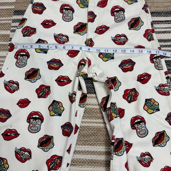 Wrangler Barrel 652 High Rise‎ Jeans Read My Lips Lip Print Cotton Size 25 x 31 - Picture 10 of 15